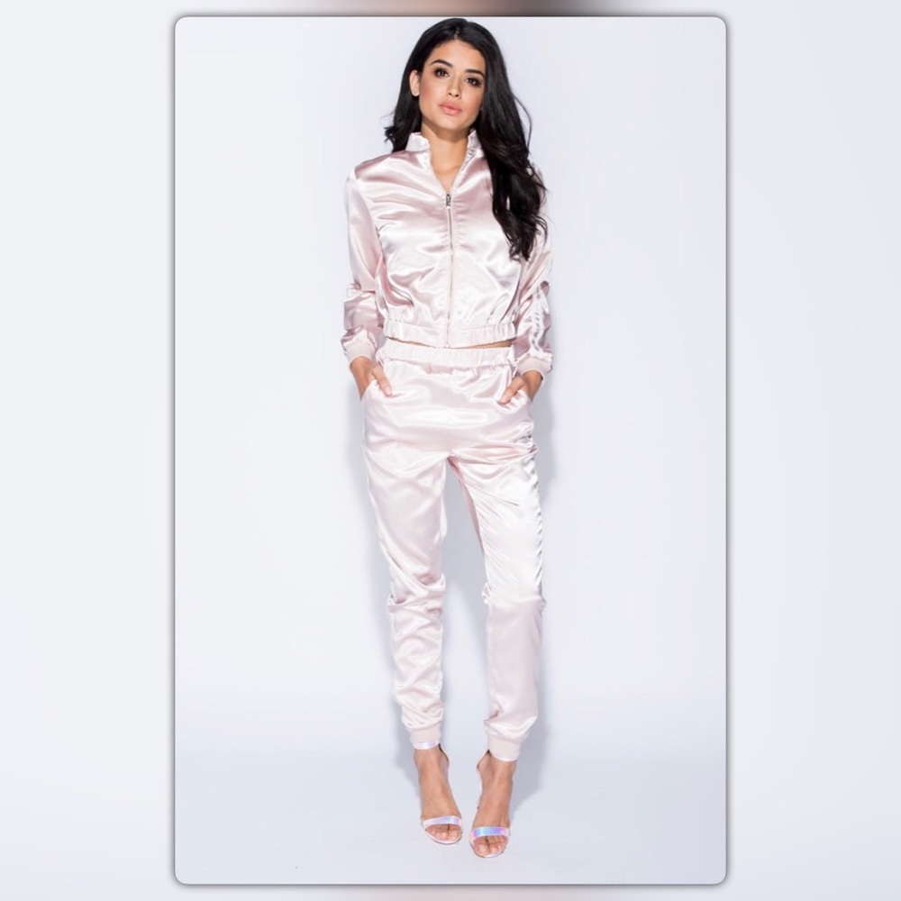 🆑 Satin Tracksuit Jacket (See “Bottoms” 4 Pants) - Picture 6 of 8